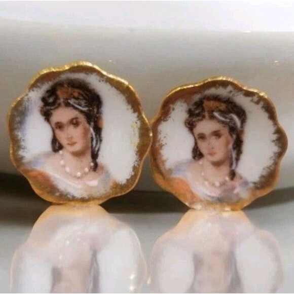 Vintage Signed Limoges France Lady Porcelain Screw Back Earrings Hand Painted - Picture 1 of 7